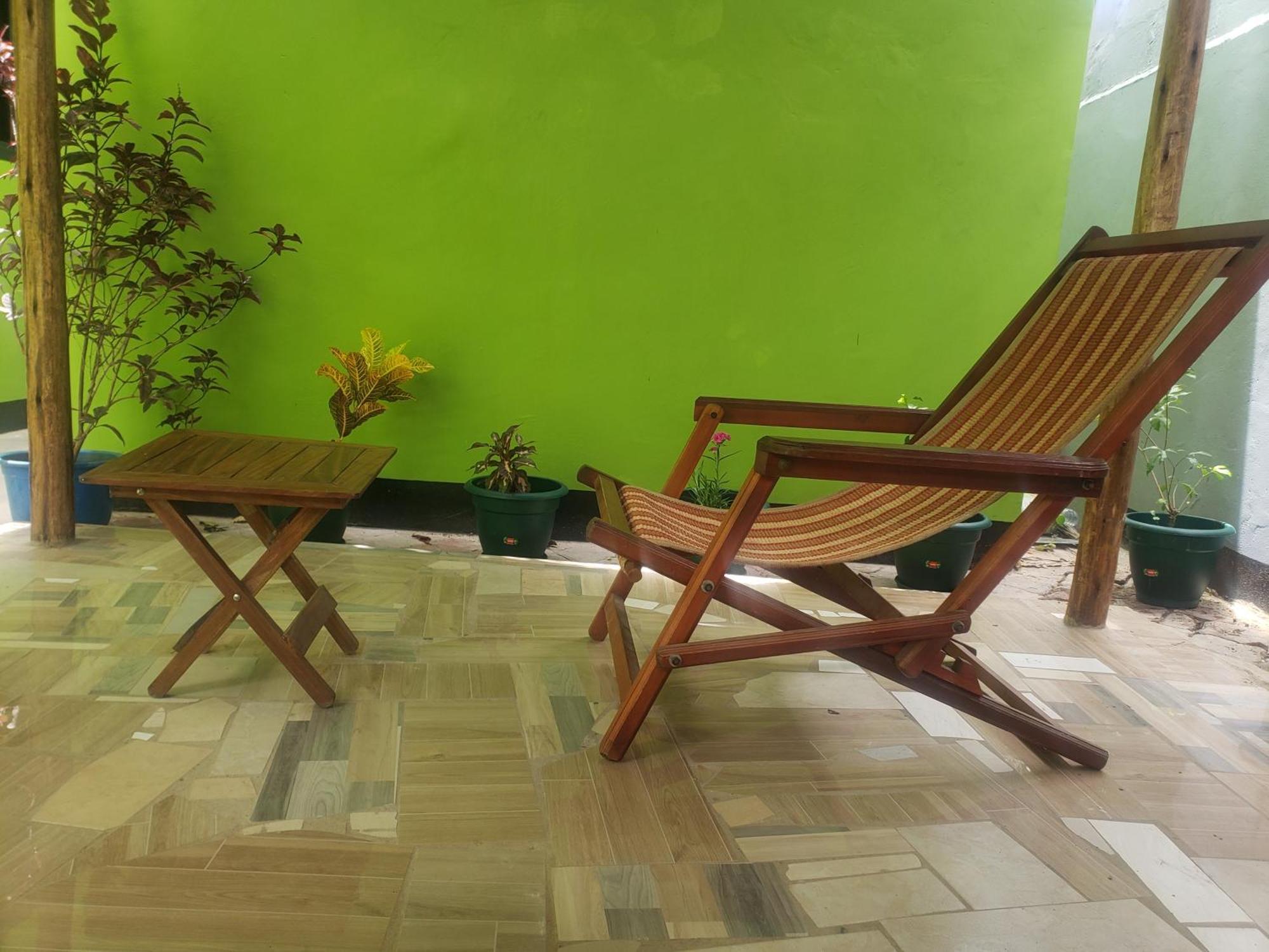 L&J Modern Backpackers Bnb Dar-es-Salaam Eksteriør bilde