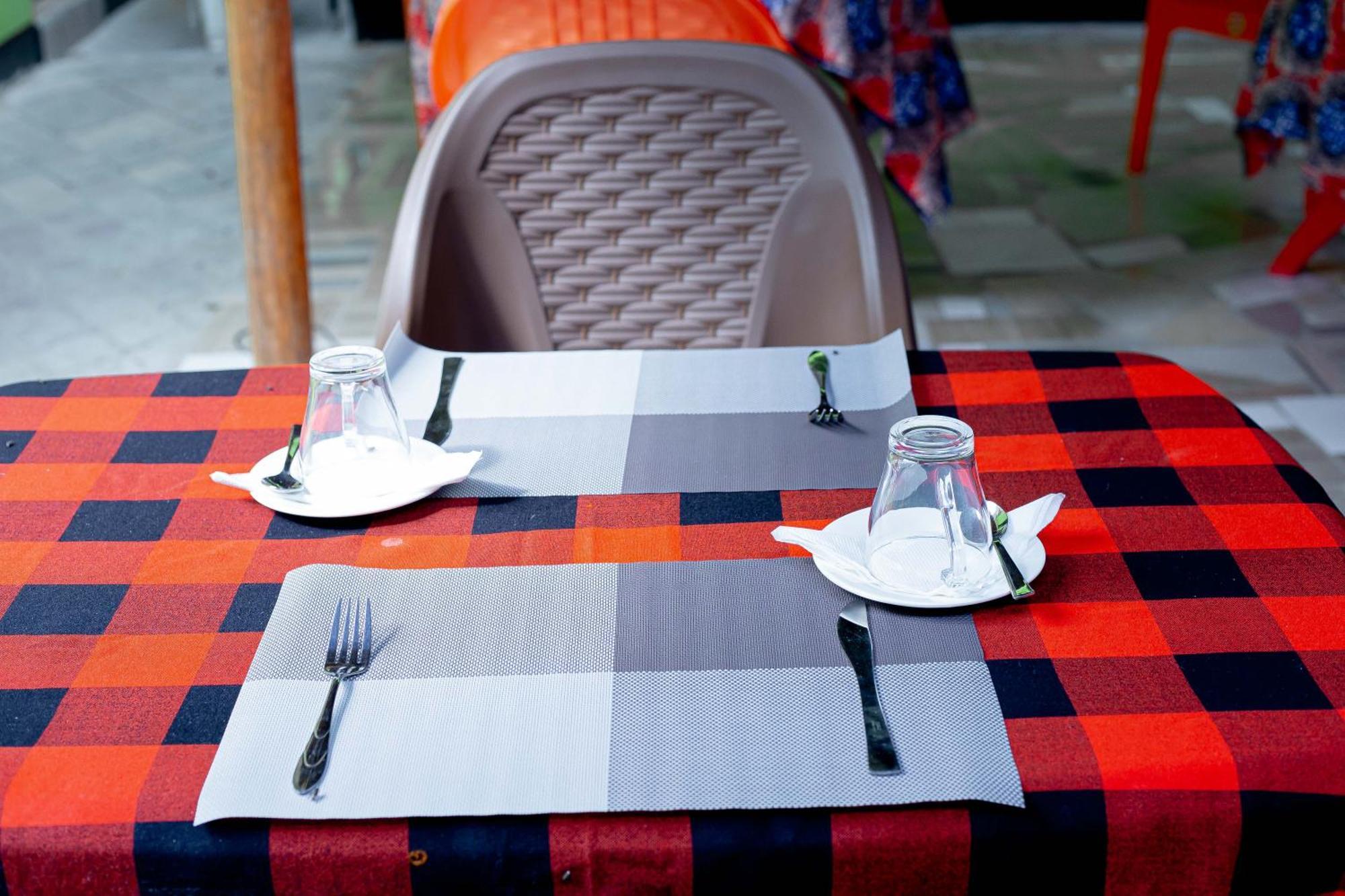 L&J Modern Backpackers Bnb Dar-es-Salaam Eksteriør bilde