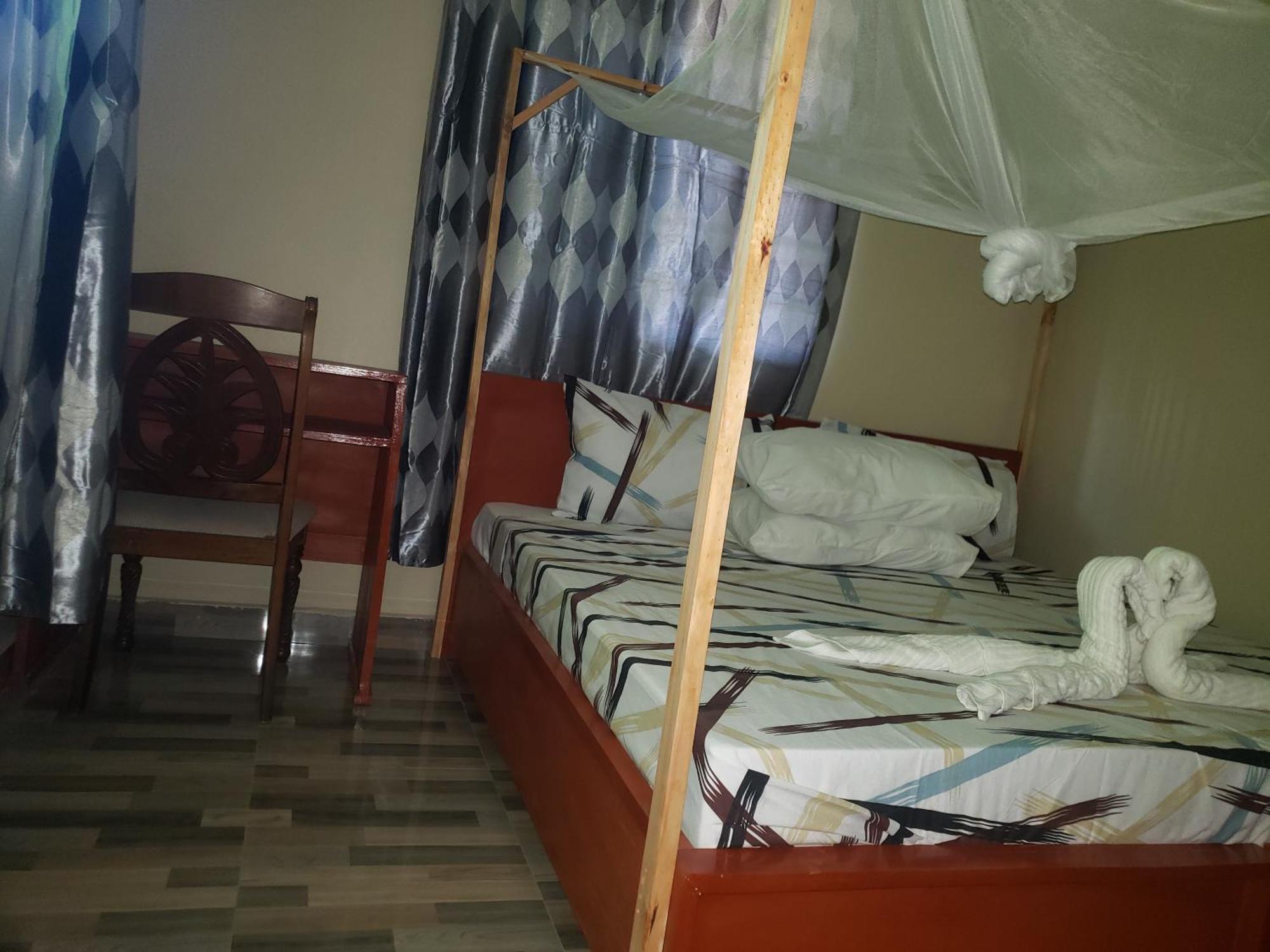 L&J Modern Backpackers Bnb Dar-es-Salaam Eksteriør bilde