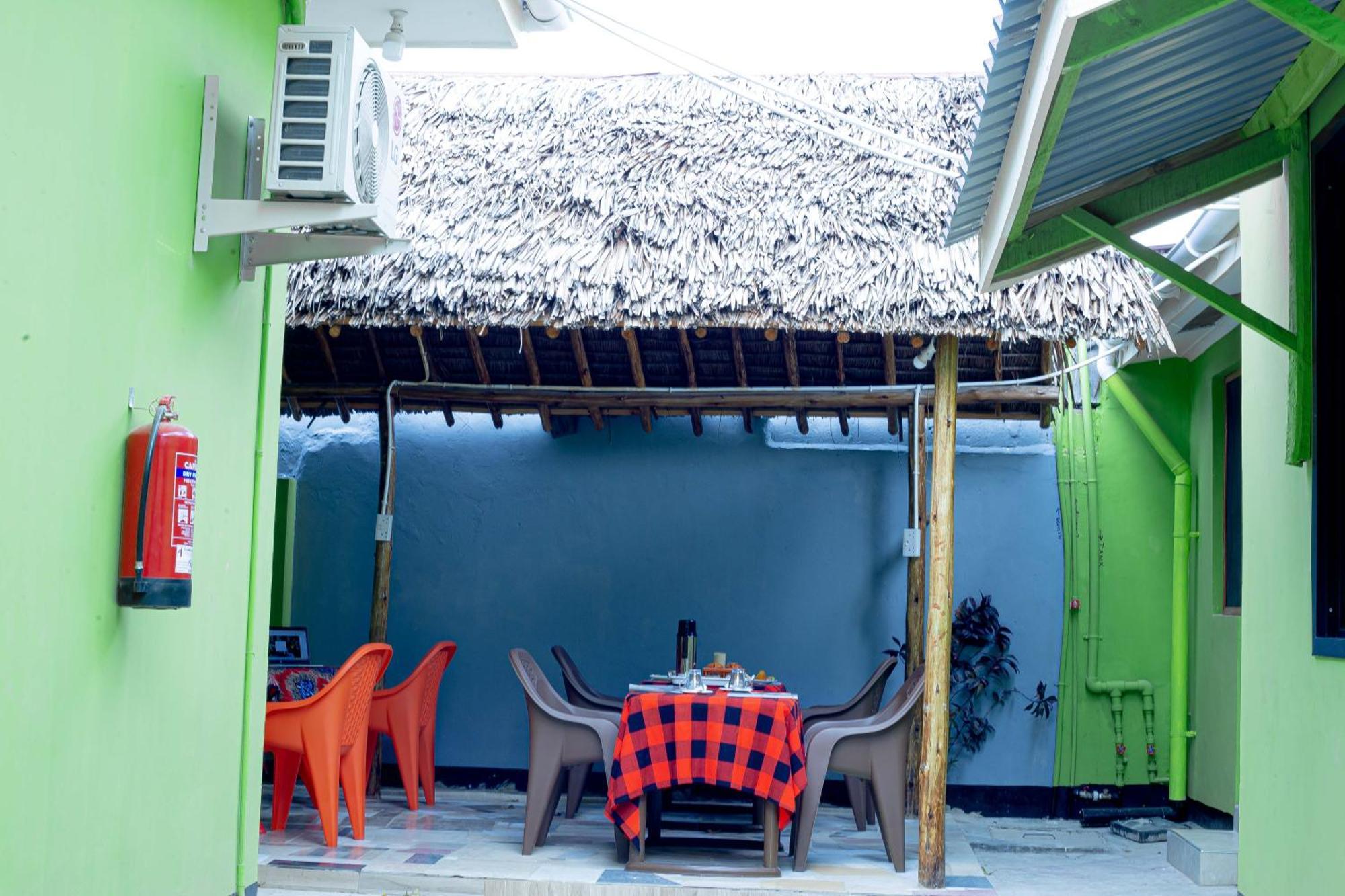 L&J Modern Backpackers Bnb Dar-es-Salaam Eksteriør bilde