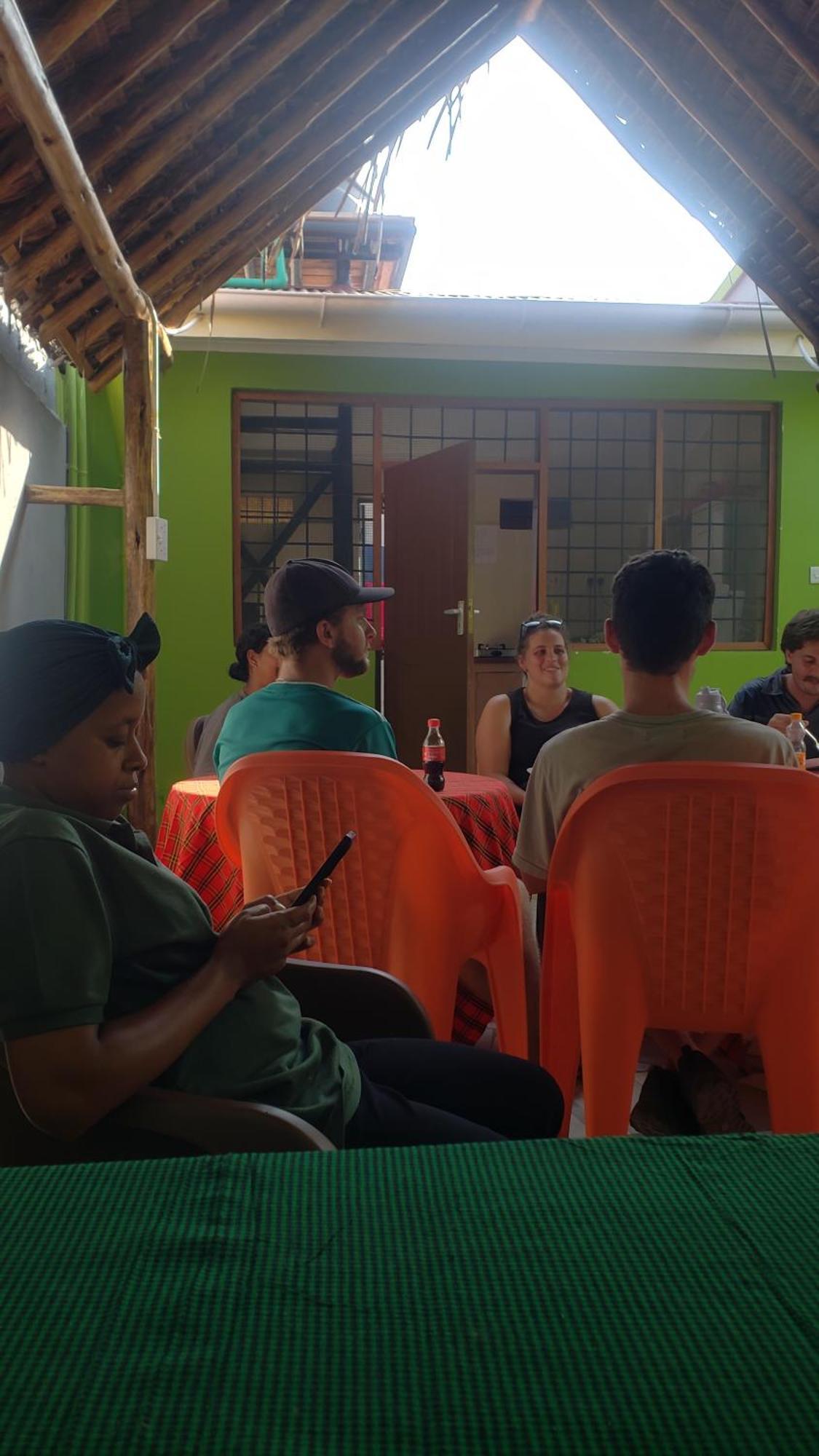 L&J Modern Backpackers Bnb Dar-es-Salaam Eksteriør bilde