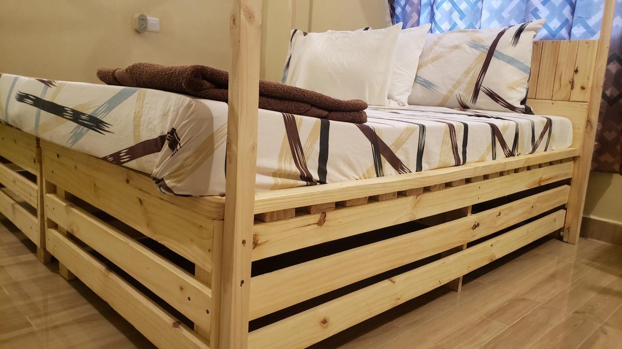 L&J Modern Backpackers Bnb Dar-es-Salaam Eksteriør bilde