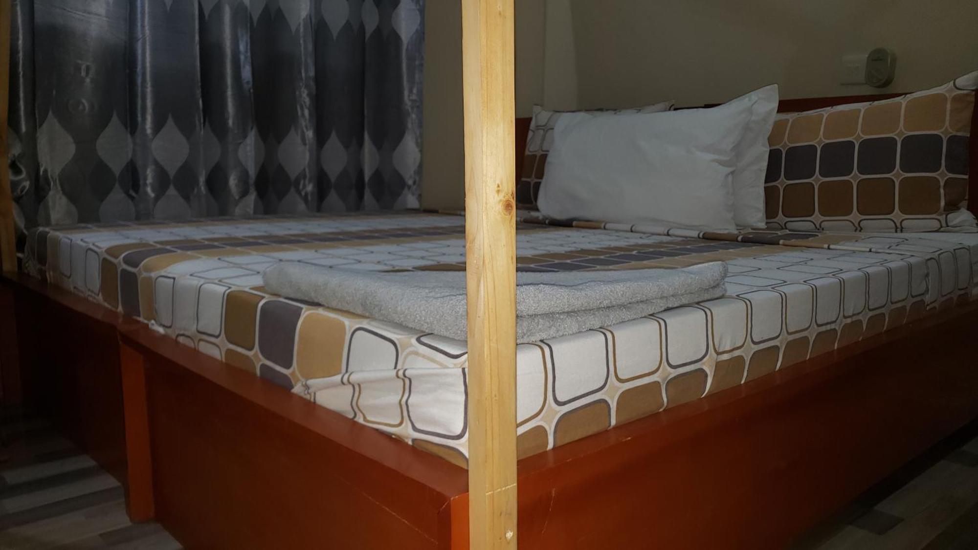 L&J Modern Backpackers Bnb Dar-es-Salaam Eksteriør bilde