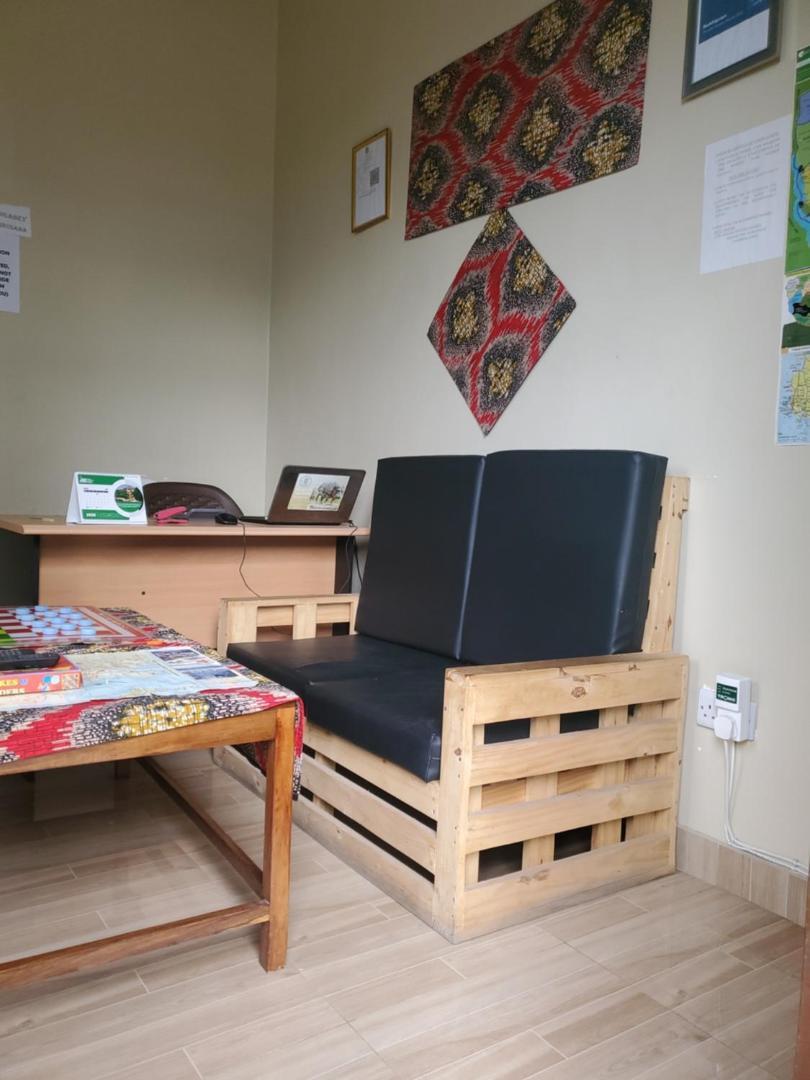 L&J Modern Backpackers Bnb Dar-es-Salaam Eksteriør bilde